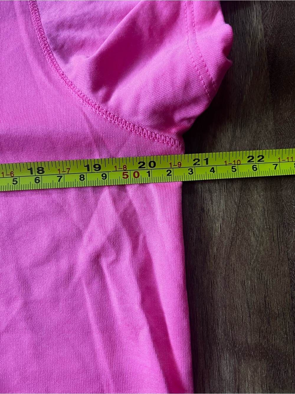 New Under Armour Women’s Neon Pink Short Sleeve Crew Tee - Picture 12 of 15